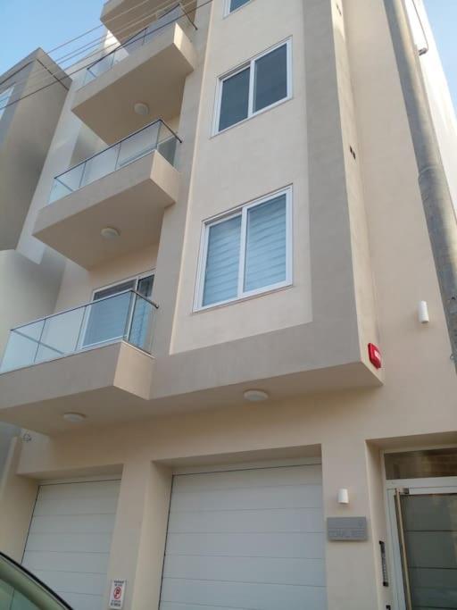 Coral Reef Apartments San Pawl il-Baħar Eksteriør bilde