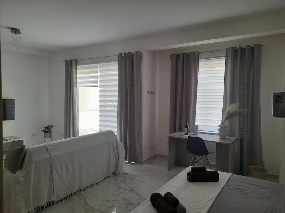 Coral Reef Apartments San Pawl il-Baħar Eksteriør bilde