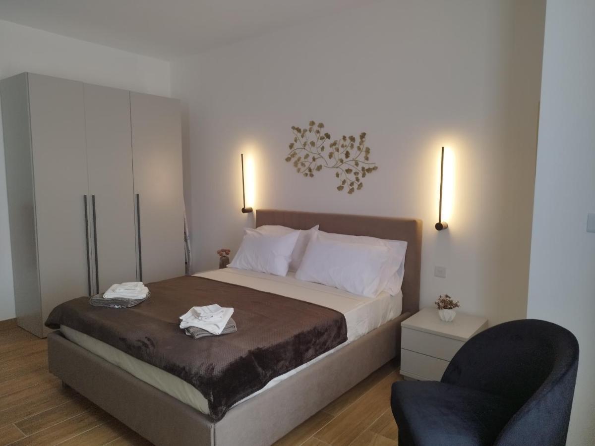 Coral Reef Apartments San Pawl il-Baħar Eksteriør bilde