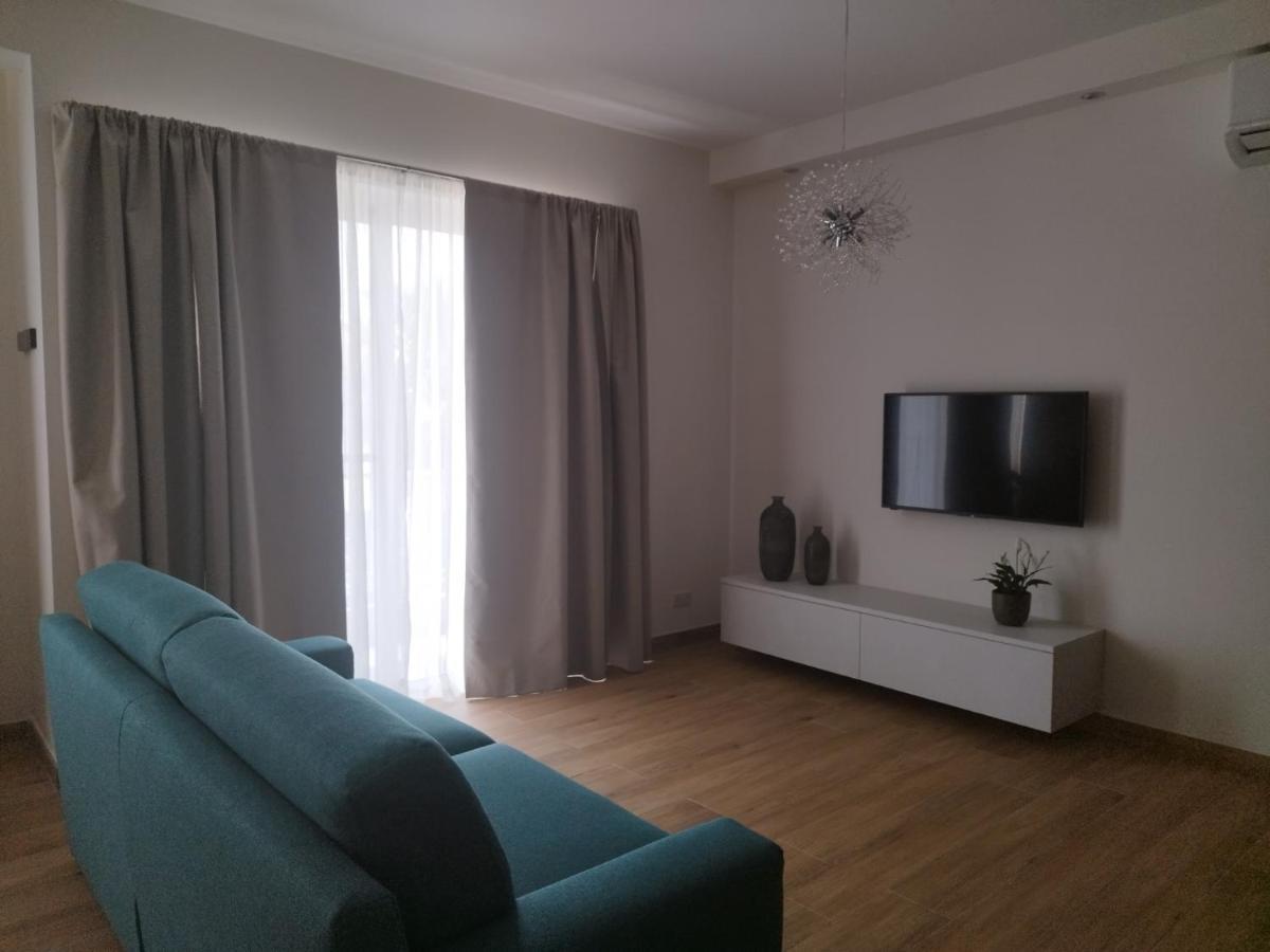 Coral Reef Apartments San Pawl il-Baħar Eksteriør bilde